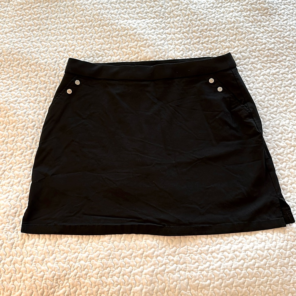 Rafael’s black skort size XL